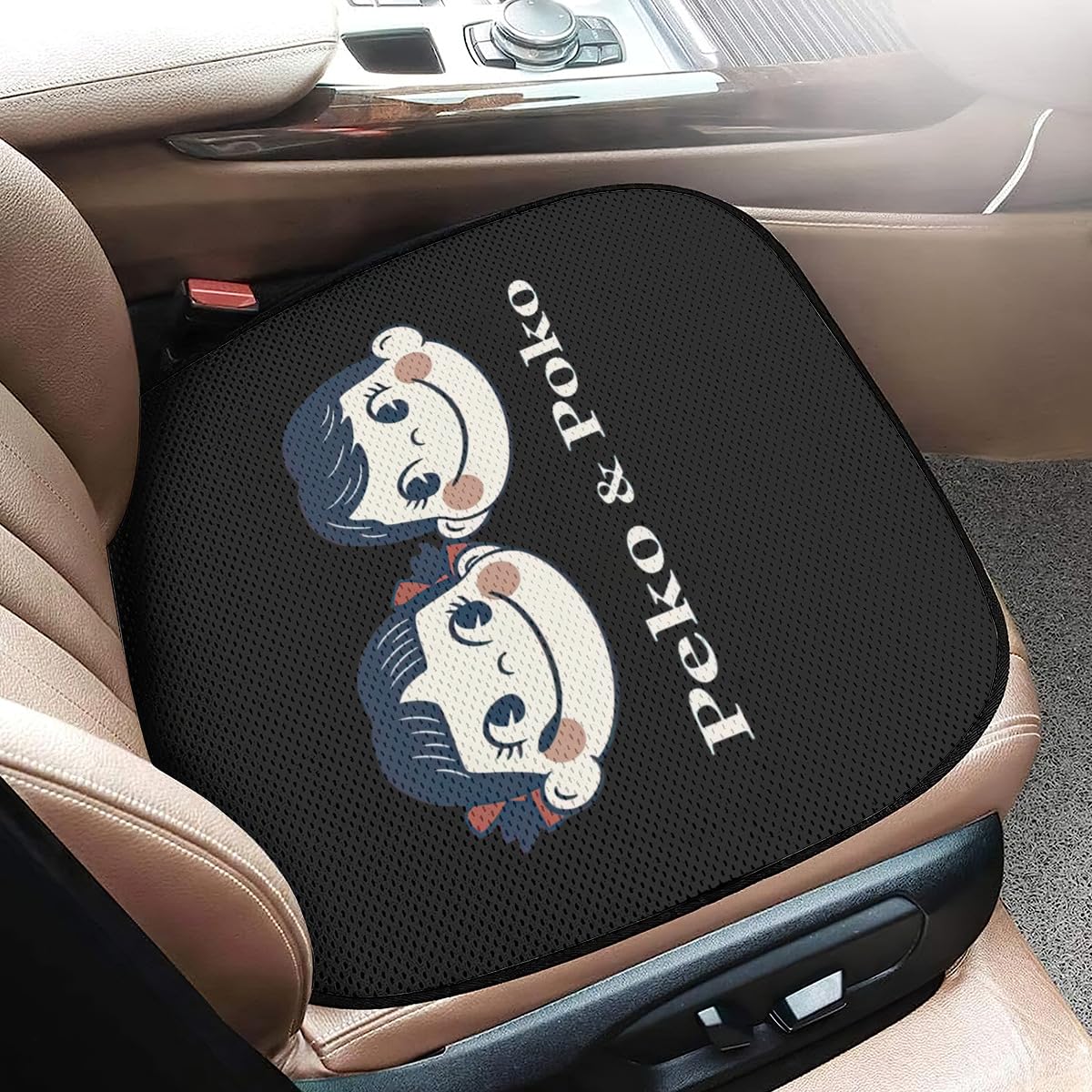 不二家 - 新品✨ペコちゃん❤️カーシート　インテリア　セット Amazon.co.jp: ペコちゃん 車用 シートカバーセット カーシート